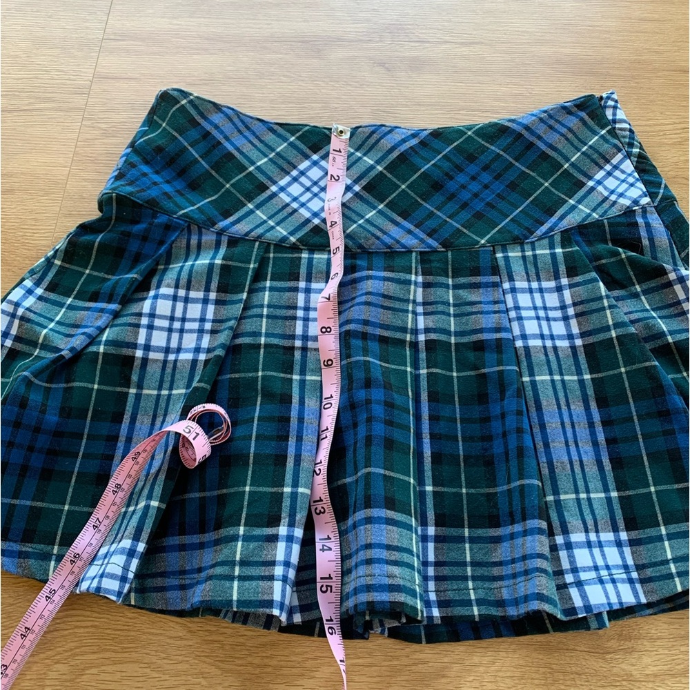 AEO Plaid Skirt - Picture 4 of 9